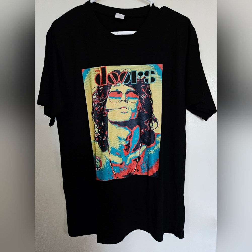 NWOT Doors tee size medium